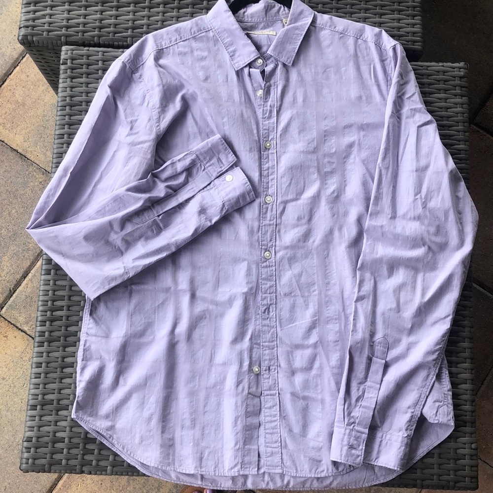 Men’s long sleeve button up dress shirt